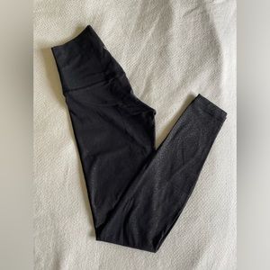 Like New! Lulu lemon leggings Black size2